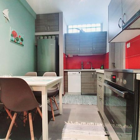 Ilias' Cosy And Relaxing Apartment Athen Exterior foto
