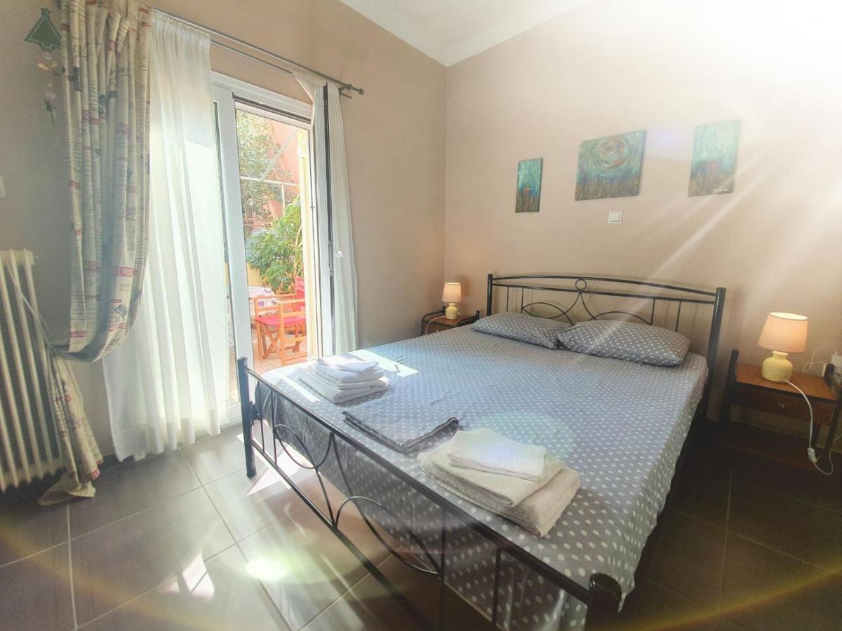 Ilias' Cosy And Relaxing Apartment Athen Exterior foto