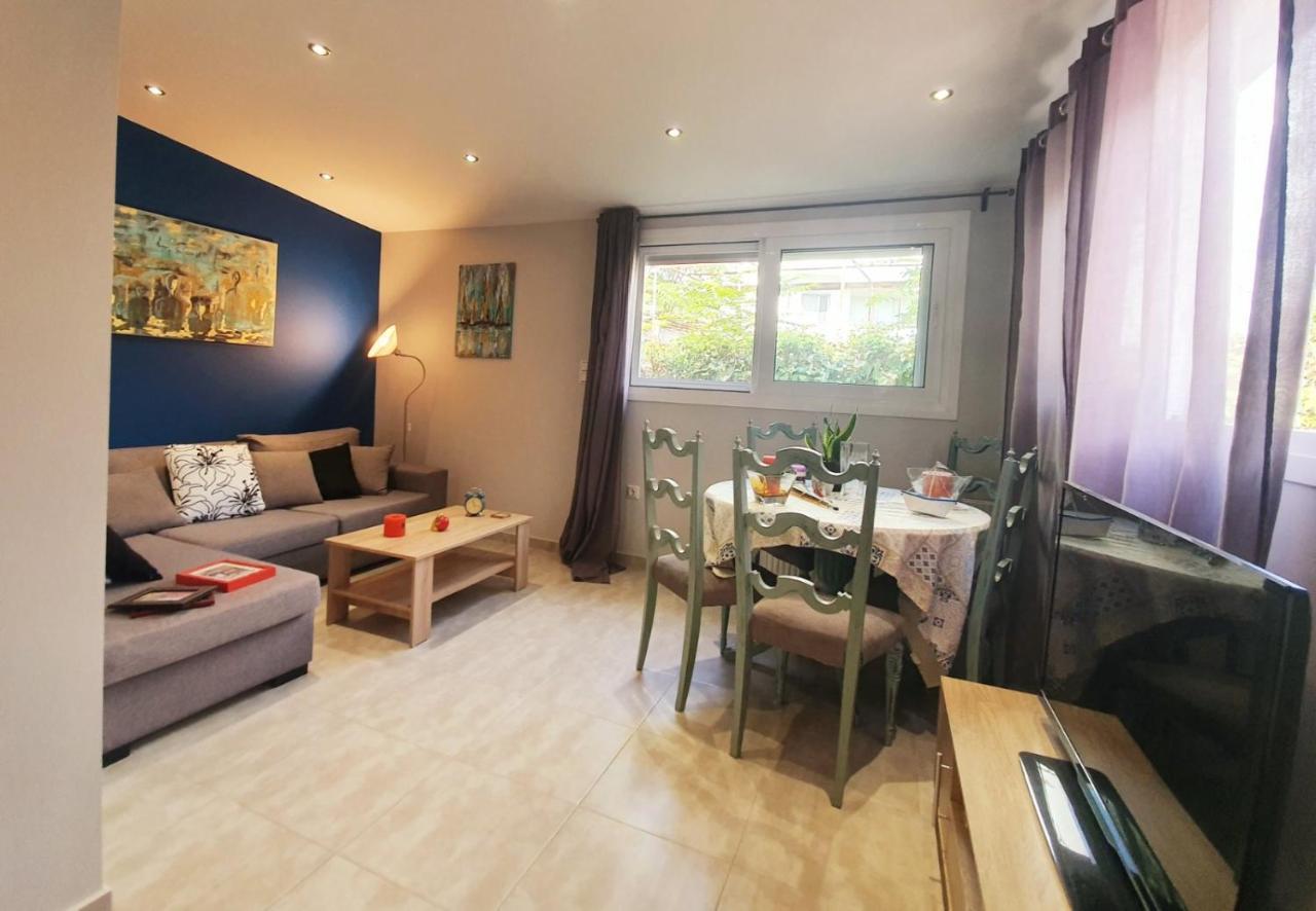 Ilias' Cosy And Relaxing Apartment Athen Exterior foto